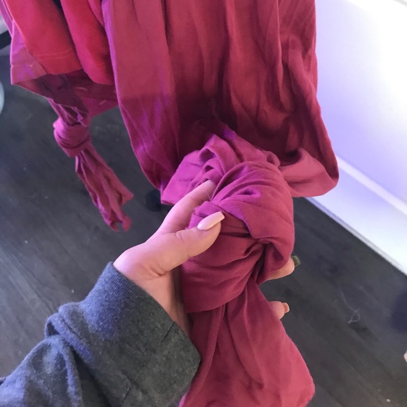 Free-Size Burgundy Vest - Picture 2 of 5